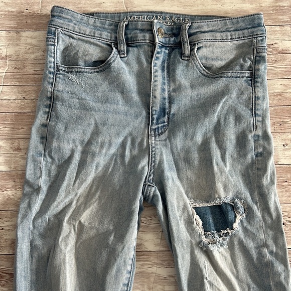 American Eagle Outfitters Light Wash Distressed Super Hi Rise Jeggings Jeans - Picture 2 of 9